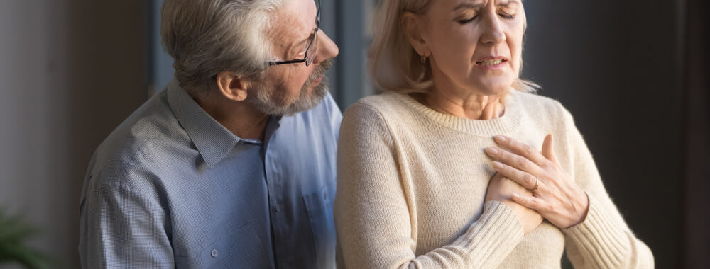 man+and+woman+discussing